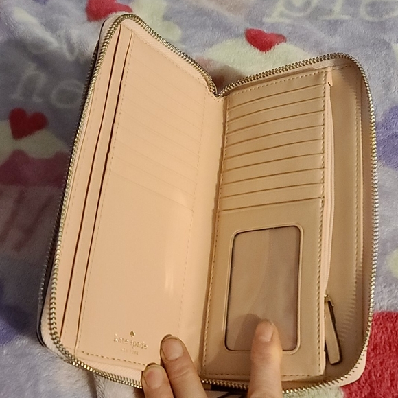 Wallet - Picture 3 of 4